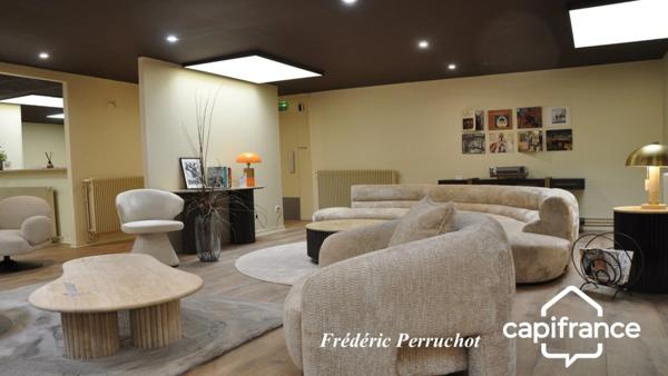 Auvergne – France. A vendre murs commerciaux emplacement 1 Bis - Local 485 m2- Centre-ville d’une métropole dynamique.