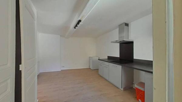 Appartement 2 pièces                                        - 42000 Saint-Étienne Réf : 9969