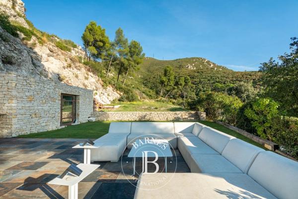 Marseille 9ème, Maison 6 Chambres -  260 m² à vendre