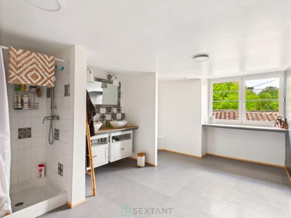 Elégant ensemble immobilier au coeur du parc naturel du Périgord vert.