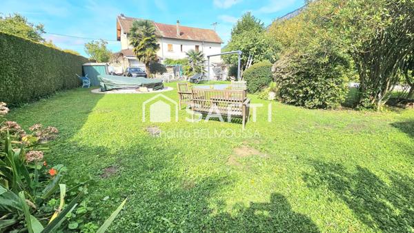 Maison rénovée avec piscine à Brison-Saint-Innocent