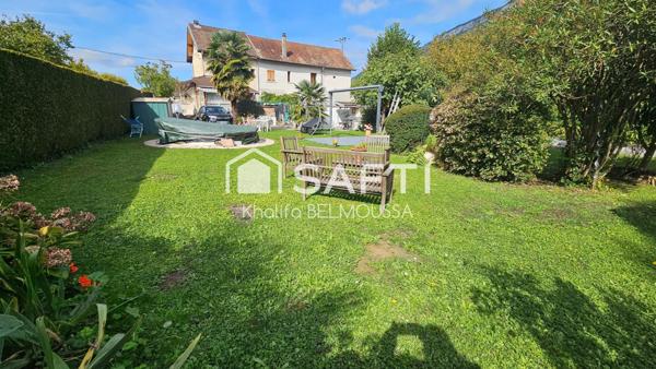 Maison rénovée avec piscine à Brison-Saint-Innocent