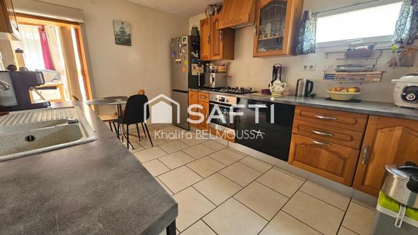 Maison rénovée avec piscine à Brison-Saint-Innocent