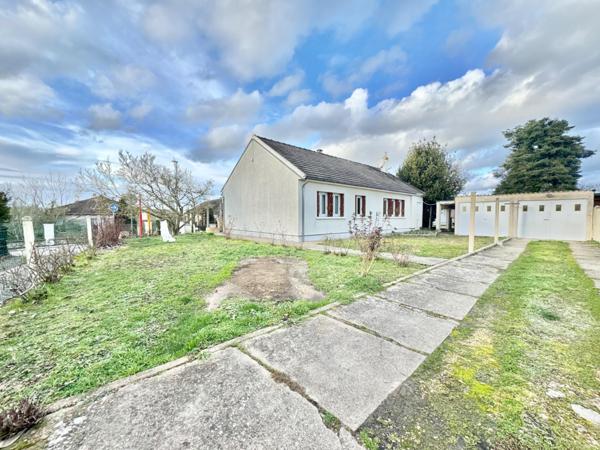 Plain pied 3 chambres, véranda et double garage - Secteur prisé