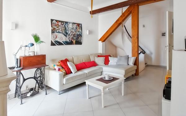 Maison à vendre    3 pièces •  Pomérols