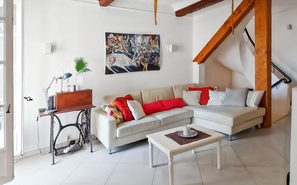 Maison à vendre    3 pièces •  Pomérols