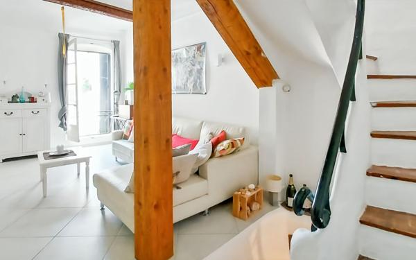 Maison à vendre    3 pièces •  Pomérols