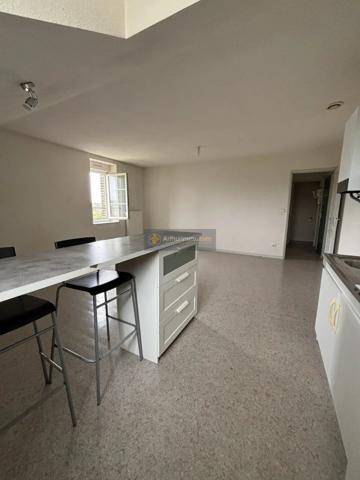 Location                                                      Appartement
                        
                     3 pièces                      62 m2                     à Culmont