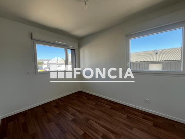 Location Appartement 4 pièces 84.46 m² - Laval 53000