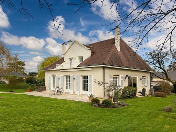 Dept de la Vienne (86) Maison de caractère à vendre type 8 pièces CHATELLERAULT (86)