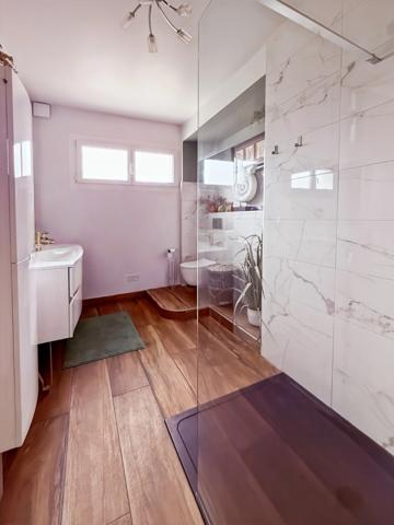 Dept de la Vienne (86) Maison de caractère à vendre type 8 pièces CHATELLERAULT (86)