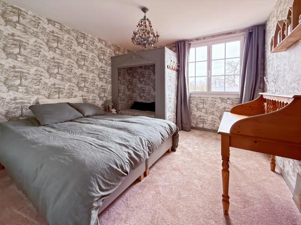 Dept de la Vienne (86) Maison de caractère à vendre type 8 pièces CHATELLERAULT (86)