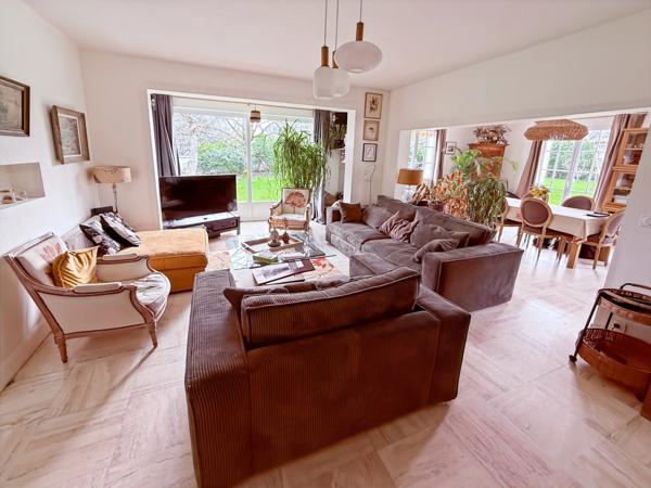 Dept de la Vienne (86) Maison de caractère à vendre type 8 pièces CHATELLERAULT (86)