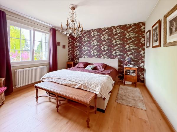 Dept de la Vienne (86) Maison de caractère à vendre type 8 pièces CHATELLERAULT (86)