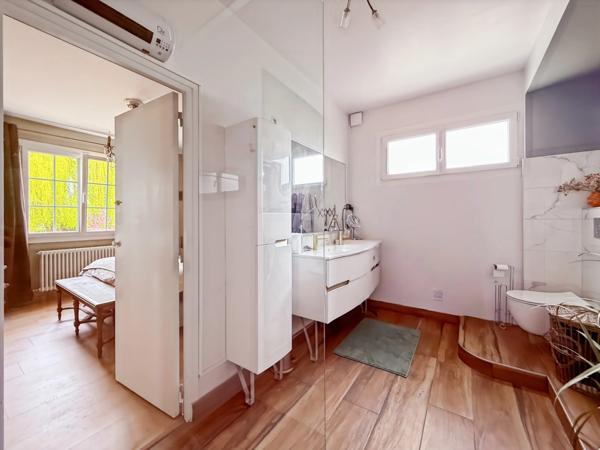 Dept de la Vienne (86) Maison de caractère à vendre type 8 pièces CHATELLERAULT (86)