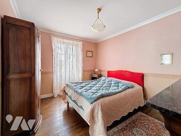 Maison atypique – Environnement calme – Vue dégagée sur la campagne et le donjon