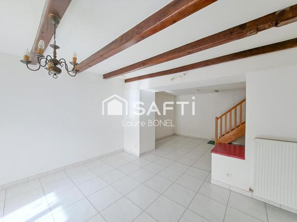 Maison de ville rénovée avec dépendances