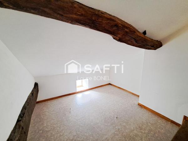 Maison de ville rénovée avec dépendances