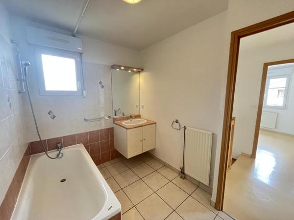 LOCATION T4 DUPLEX OLEMPS SANS FRAIS D' AGENCE