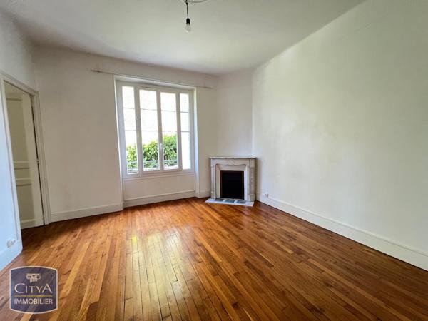 Appartement à louer 4 pièces 97.7m²