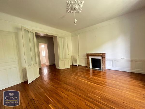 Appartement à louer 4 pièces 97.7m²