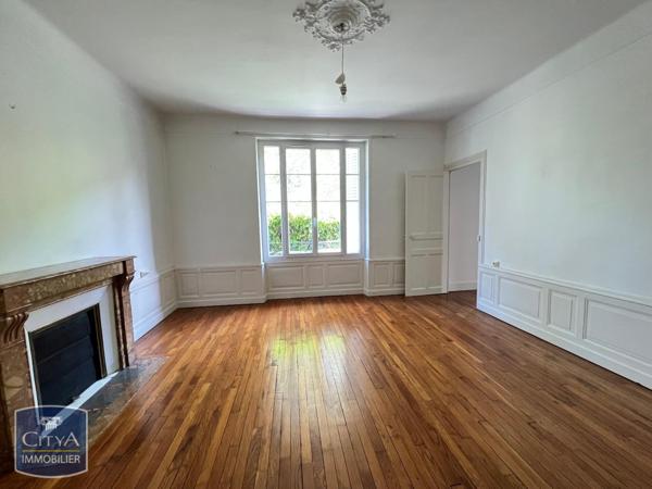 Appartement à louer 4 pièces 97.7m²
