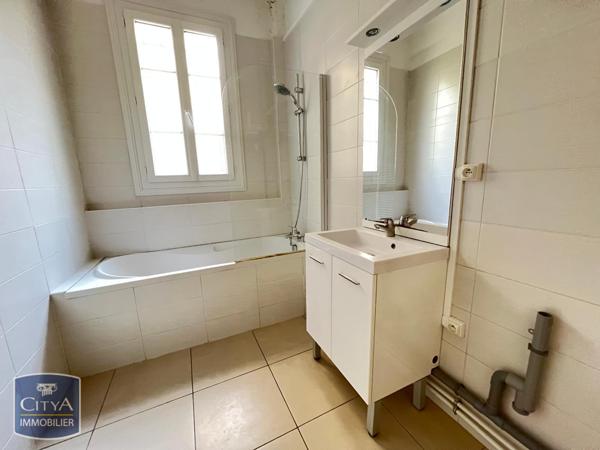Appartement à louer 4 pièces 97.7m²