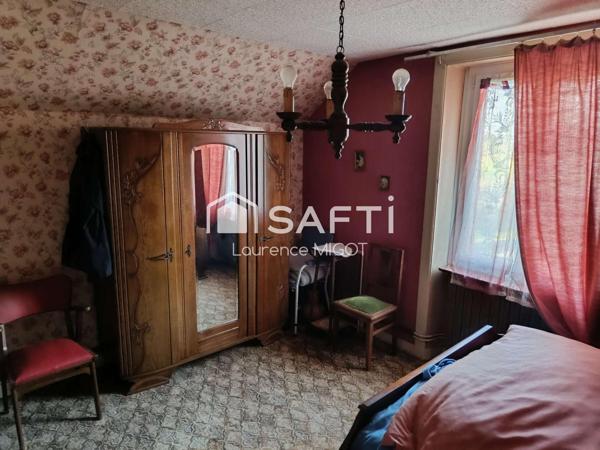 Maison ancienne avec dépendances sur 5 174 m²
