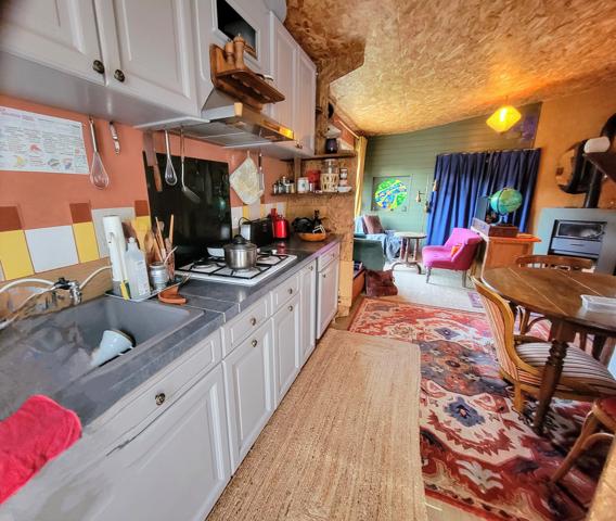 Petite habitation , garage et jardin