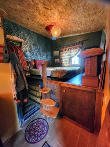 Petite habitation , garage et jardin