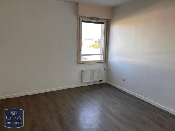 Appartement à louer 3 pièces 62.75m² La Chapelle-d'Armentières (59930)