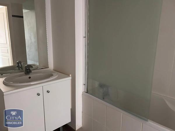Appartement à louer 3 pièces 62.75m² La Chapelle-d'Armentières (59930)