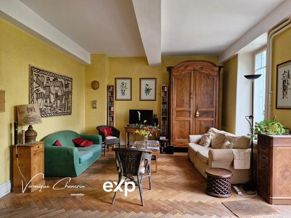 Oullins centre – Grande maison familiale avec jardin 632 m² – Métro à pied