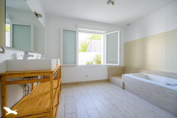 Maison à vendre |  Nieul-sur-Mer |  5 pièces | 124 m²