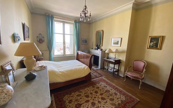 Appartement à vendre    3 pièces • 117,38 m2 Limoges