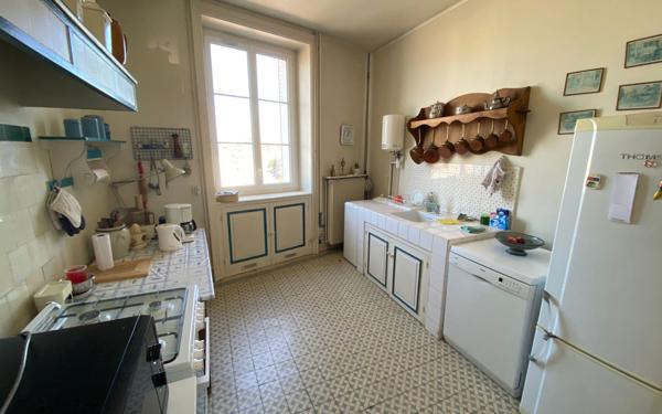 Appartement à vendre    3 pièces • 117,38 m2 Limoges