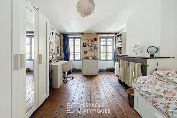 Maison avec garage et patio intérieur plein coeur de Saint Michel