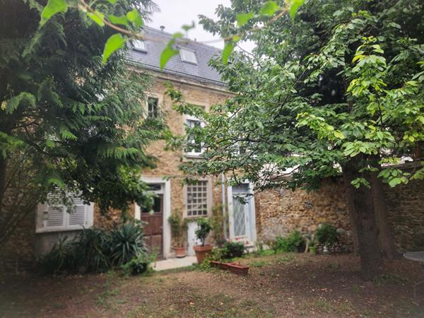 APPARTEMENT ATYPIQUE !!!