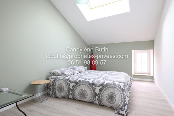 Maison de pierres avec piscine