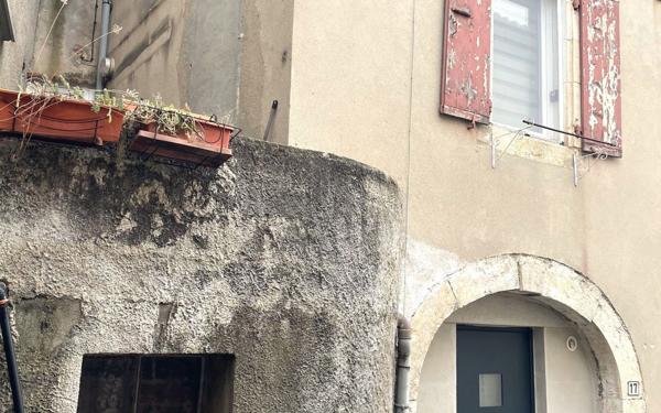 Maison à vendre    2 pièces •  Vallon-Pont-d'Arc