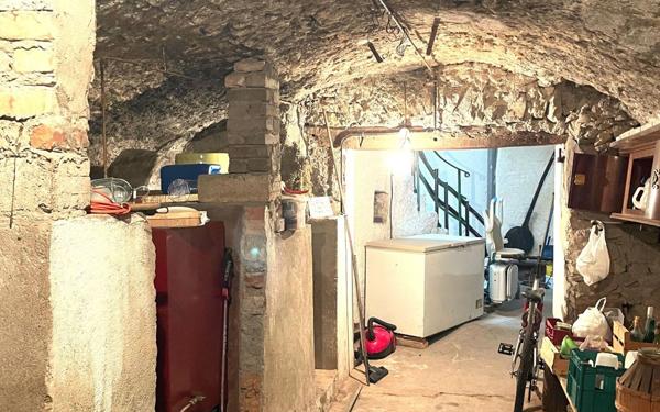 Maison à vendre    2 pièces •  Vallon-Pont-d'Arc