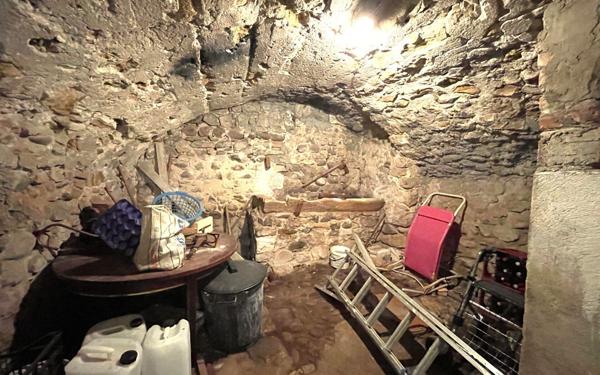 Maison à vendre    2 pièces •  Vallon-Pont-d'Arc