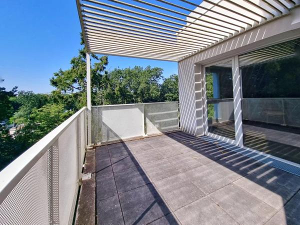 Procé T4 lumineux avec terrasse, 2 stationnements