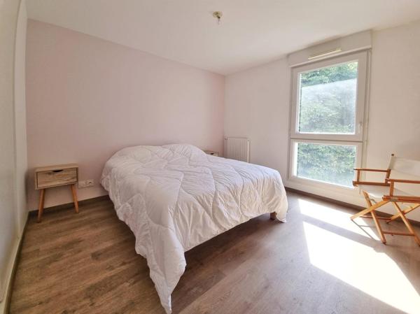 Procé T4 lumineux avec terrasse, 2 stationnements