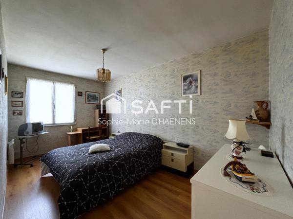 Pavillon rénové avec trois garages