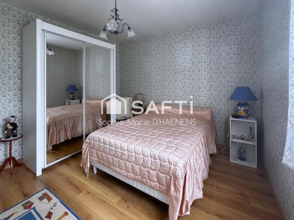 Pavillon rénové avec trois garages