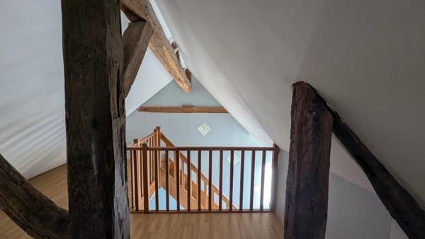 Vente                                                      Maison
                        
                     7 pièces                      168 m2                     à Salbris