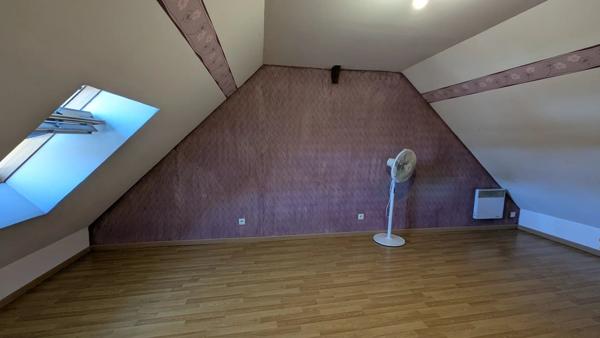 Vente                                                      Maison
                        
                     7 pièces                      168 m2                     à Salbris