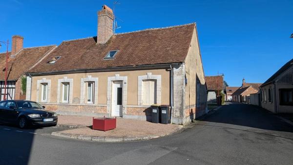 Vente                                                      Maison
                        
                     7 pièces                      168 m2                     à Salbris
