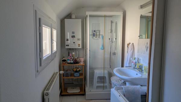 Vente                                                      Maison
                        
                     7 pièces                      168 m2                     à Salbris